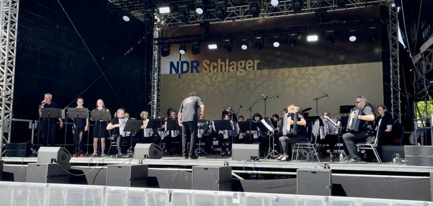RESTART auf dem Tag der Niedersachsen – ACCOLLAGE begeistert auf der Bühne des Landesmusikrats/NDR